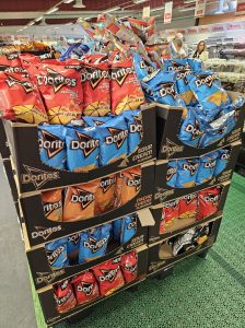 På vår Godis & Läsk avdelning hittar du många olika chips och snacks.
Välkommen in i Doritos värld! Utforska vårt oemotståndliga sortiment av krispiga tortillachips online och följ oss i sociala medier för senaste nytt.