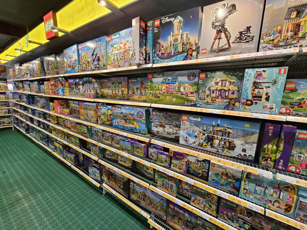 Disney hittar du självklart i Legos sortiment